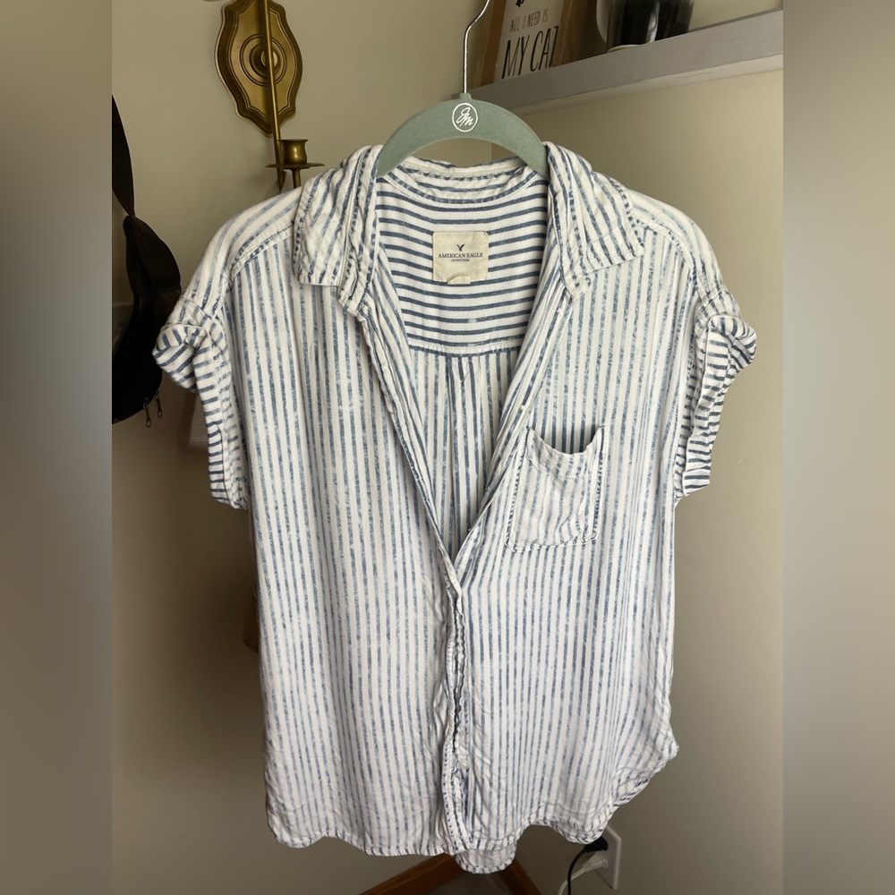 American Eagle Button Down